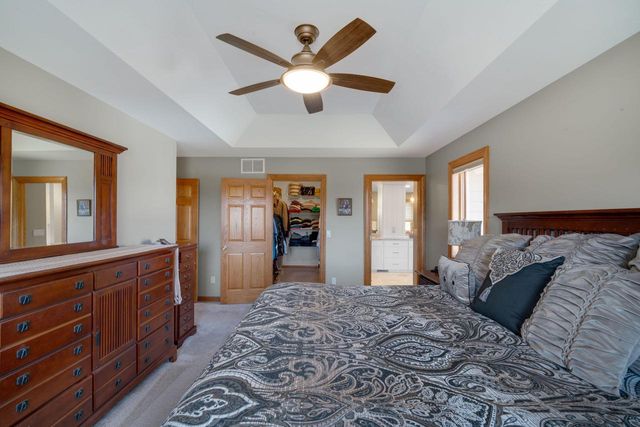 3219 Old Hickory PLACE, West Bend, WI 53095