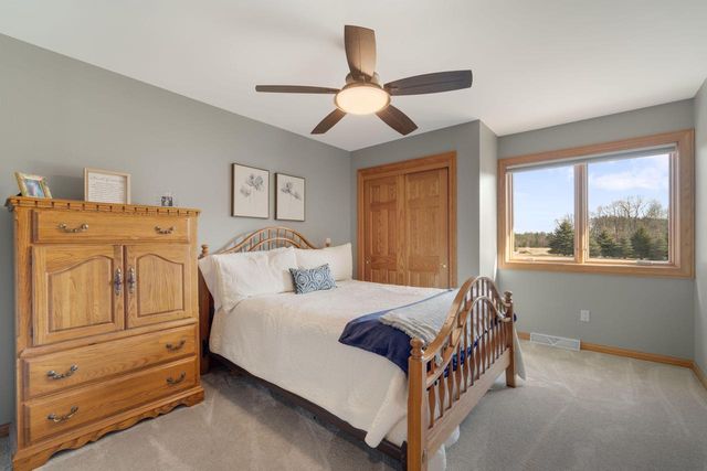 3219 Old Hickory PLACE, West Bend, WI 53095