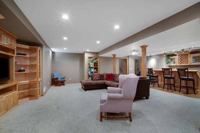 3219 Old Hickory PLACE, West Bend, WI 53095