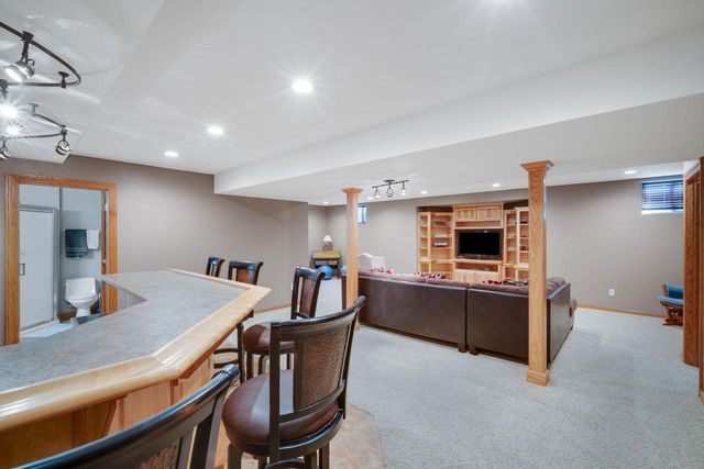 3219 Old Hickory PLACE, West Bend, WI 53095