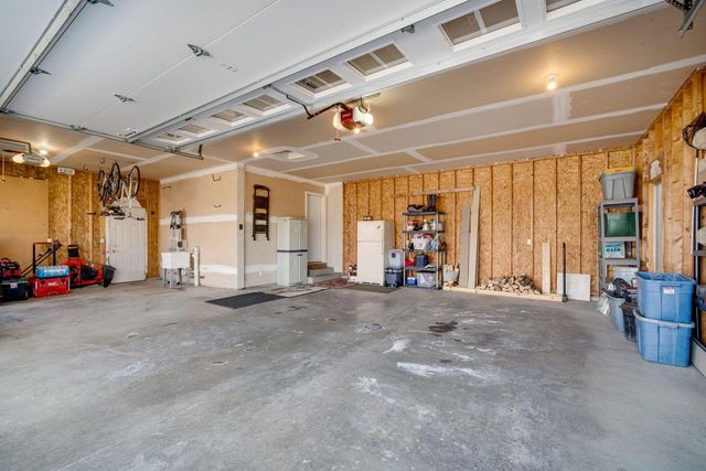 3219 Old Hickory PLACE, West Bend, WI 53095