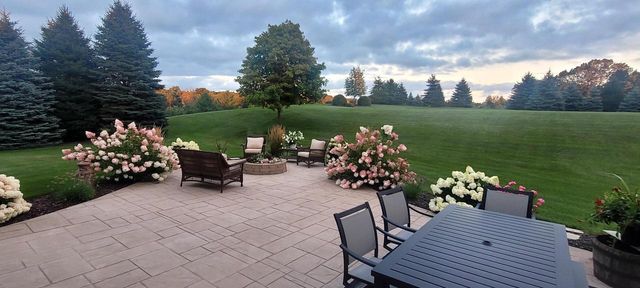 3219 Old Hickory PLACE, West Bend, WI 53095