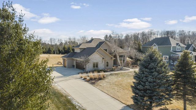 3219 Old Hickory PLACE, West Bend, WI 53095