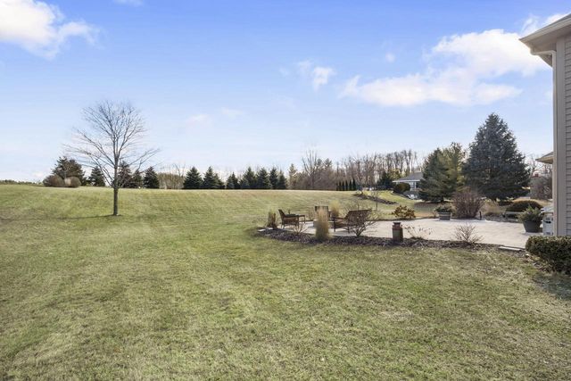 3219 Old Hickory PLACE, West Bend, WI 53095