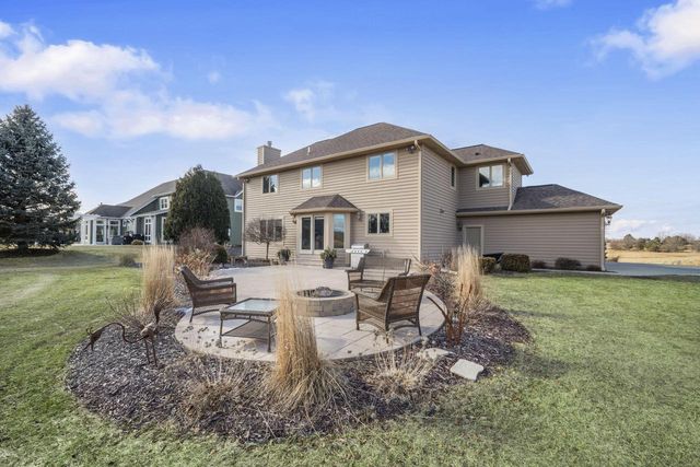 3219 Old Hickory PLACE, West Bend, WI 53095