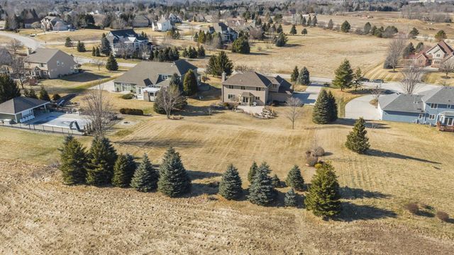 3219 Old Hickory PLACE, West Bend, WI 53095