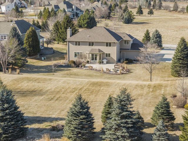3219 Old Hickory PLACE, West Bend, WI 53095