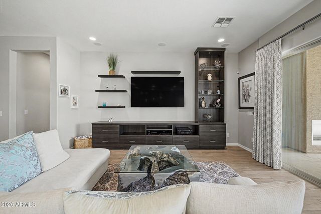 10369 W ROWEL Road, Peoria, AZ 85383