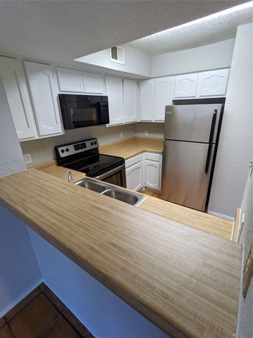 3101 Sondra Drive 101, Fort Worth, TX 76107