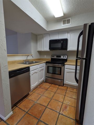 3101 Sondra Drive 101, Fort Worth, TX 76107