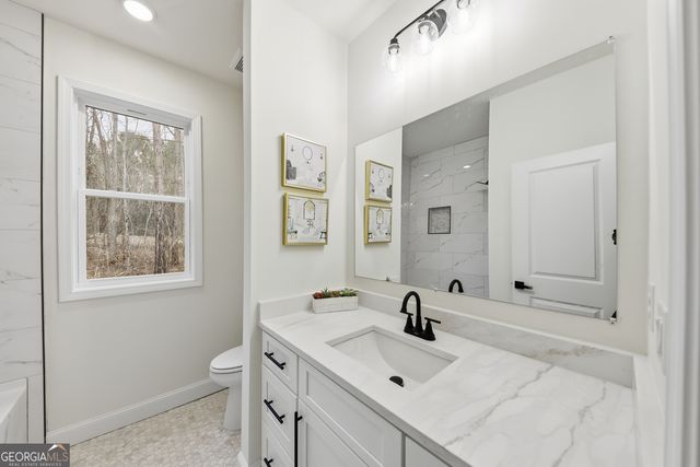370 Harbour Shores Drive, Jackson, GA 30233