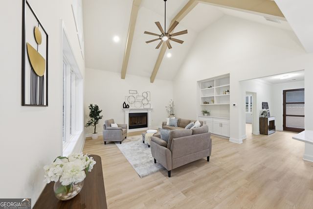 370 Harbour Shores Drive, Jackson, GA 30233