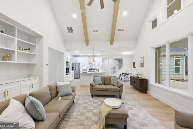 370 Harbour Shores Drive, Jackson, GA 30233