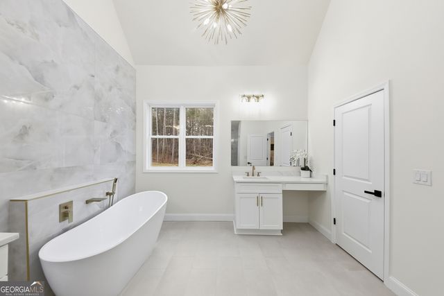 370 Harbour Shores Drive, Jackson, GA 30233