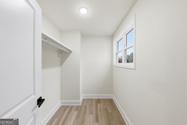370 Harbour Shores Drive, Jackson, GA 30233