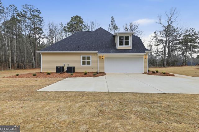 370 Harbour Shores Drive, Jackson, GA 30233