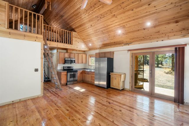 240 Meadow Ranch Road, Calpine, CA 96124