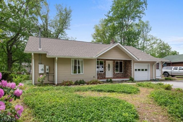13 Island Trl, West Milford Twp., NJ 07421