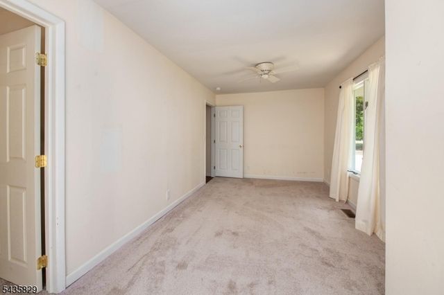 13 Island Trl, West Milford Twp., NJ 07421