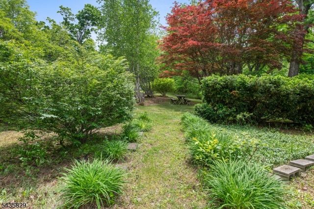 13 Island Trl, West Milford Twp., NJ 07421