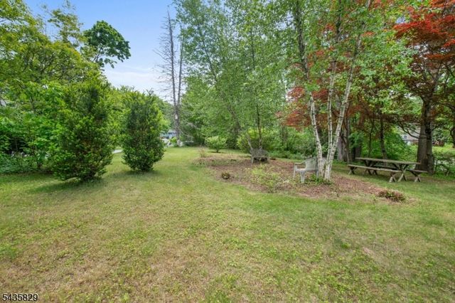 13 Island Trl, West Milford Twp., NJ 07421