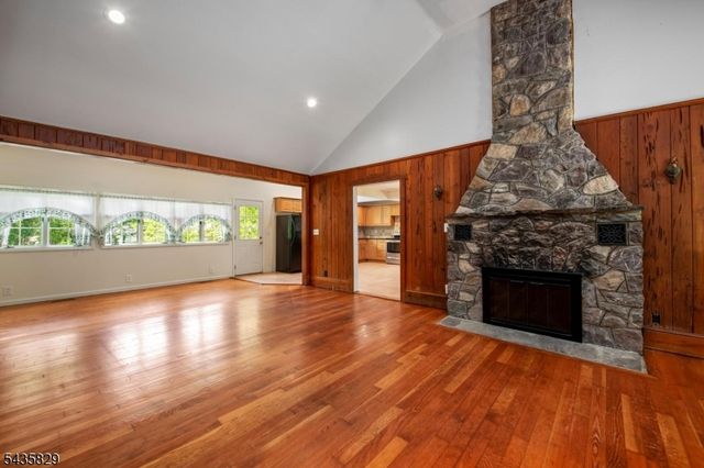 13 Island Trl, West Milford Twp., NJ 07421