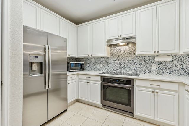 152 Leonard Street, Lewisville, TX 75057