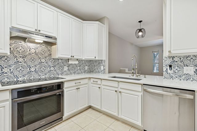 152 Leonard Street, Lewisville, TX 75057