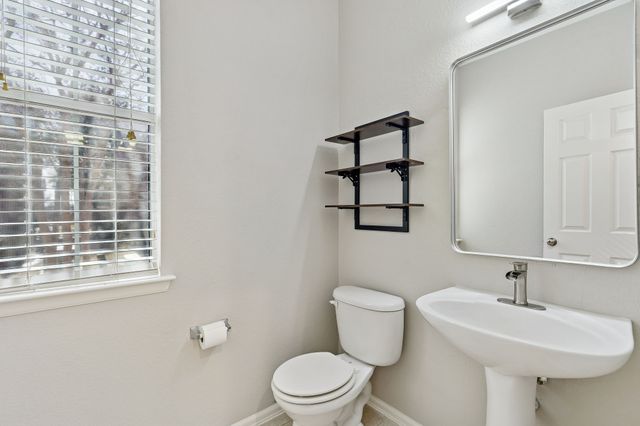 152 Leonard Street, Lewisville, TX 75057