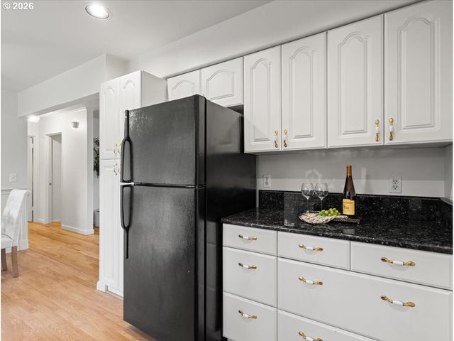 6544 Sw 46TH Pl, Portland, OR 97221