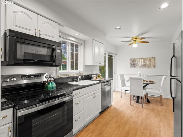 6544 Sw 46TH Pl, Portland, OR 97221