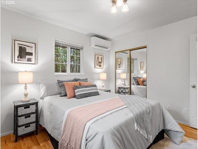 6544 Sw 46TH Pl, Portland, OR 97221