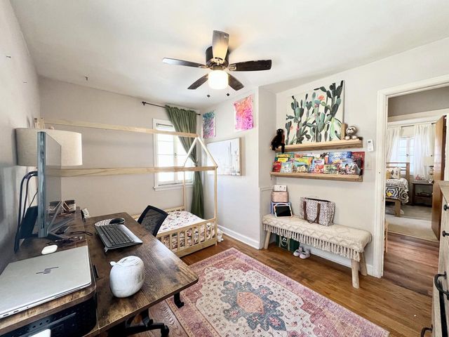 160 W Crawford AVENUE, Milwaukee, WI 53207