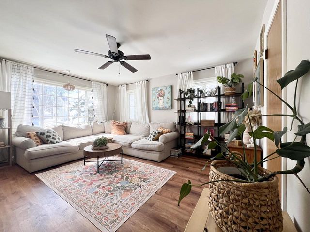 160 W Crawford AVENUE, Milwaukee, WI 53207