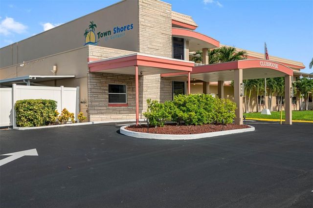 5960 30TH AVENUE S 312, Gulfport, FL 33707