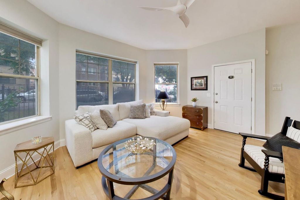 4018 N Mozart Street 1N, Chicago, IL 60618 — photo 5