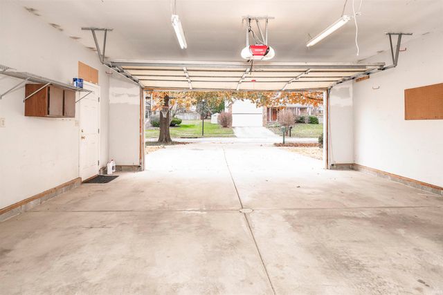 3311 S TULIP Avenue, Bloomington, IN 47403