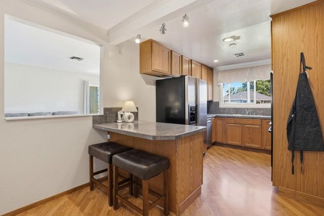 439 Wisteria Drive, East Palo Alto, CA 94303