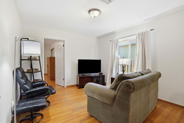 439 Wisteria Drive, East Palo Alto, CA 94303
