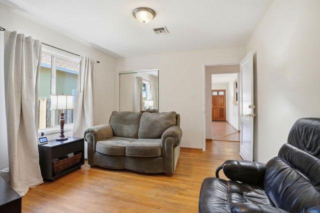 439 Wisteria Drive, East Palo Alto, CA 94303