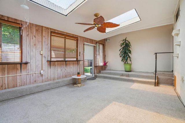 439 Wisteria Drive, East Palo Alto, CA 94303