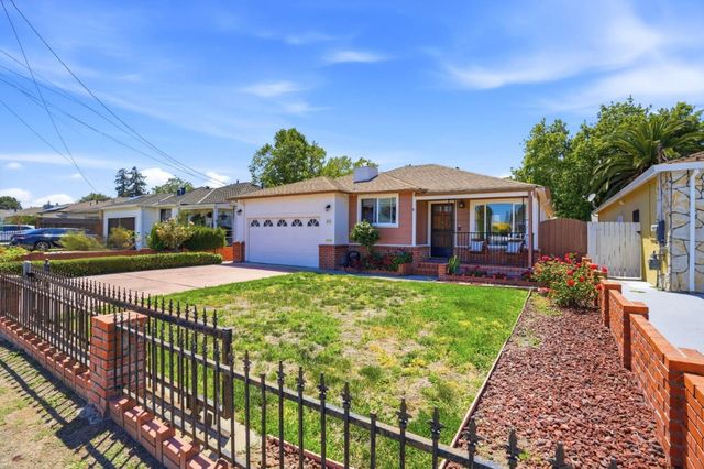 439 Wisteria Drive, East Palo Alto, CA 94303