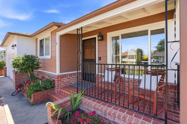 439 Wisteria Drive, East Palo Alto, CA 94303