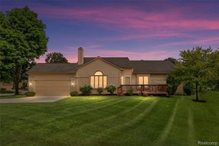 35144 Knollwood Lane, Farmington Hills, MI 48335