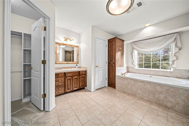 1104 Breckenridge Drive, Van Buren, AR 72956