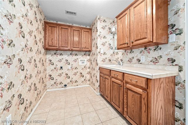 1104 Breckenridge Drive, Van Buren, AR 72956