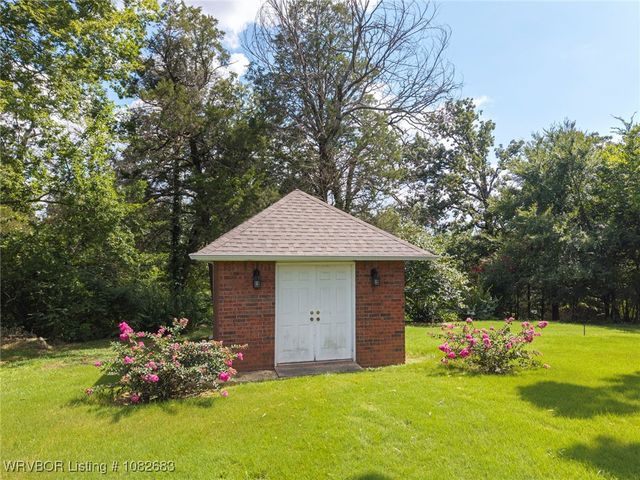 1104 Breckenridge Drive, Van Buren, AR 72956