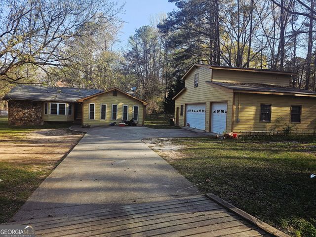 30 W Price Drive W, Locust Grove, GA 30248