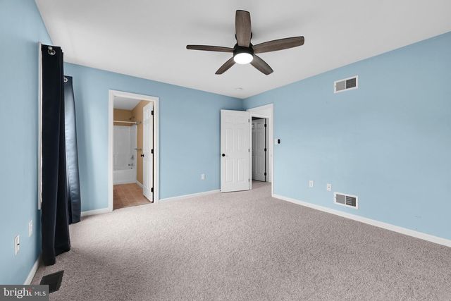 21 HONEYSUCKLE DR, Marietta, PA 17547