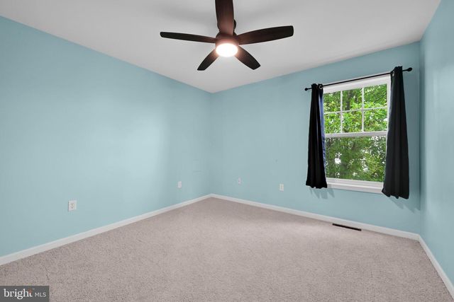 21 HONEYSUCKLE DR, Marietta, PA 17547